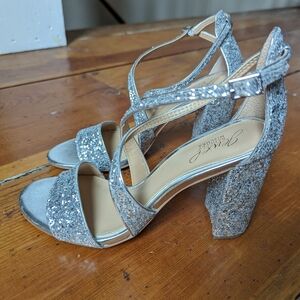 Jewel Badgley Mischka Silver glitter heels